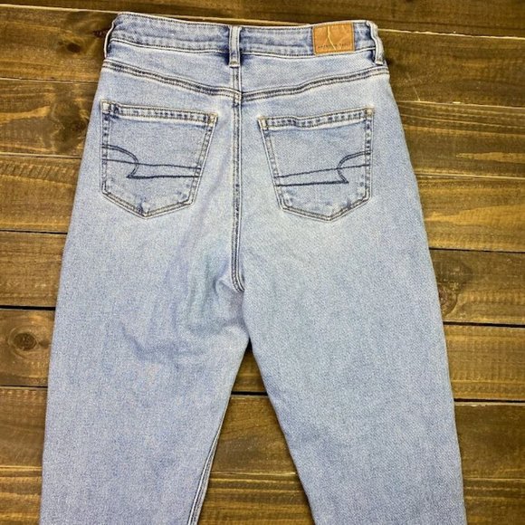 American Eagle Stretch MOM Jeans Size 4 Reg. High Rise Denim Blue Jeans - Picture 6 of 7